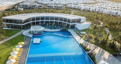 Oceanami Villas & Beach Club