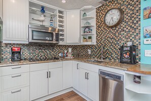 Fridge, microwave, oven, stovetop - Sea Turtle Cove, Enjoy up to 35% off high season rates for a limited time! (Galveston)