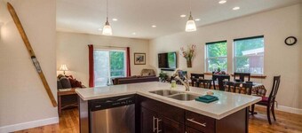 Adorable One Level Home Minutes from Downtown!