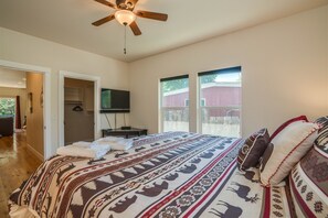 3 bedrooms, iron/ironing board, WiFi, bed sheets