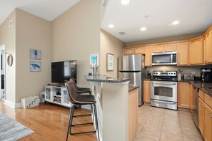 Coffee/tea maker, fridge, microwave, oven - Greyt Escape: Lovely, Ocean View Condo Across from OKI Pier with Community Pool, (Oak Island)