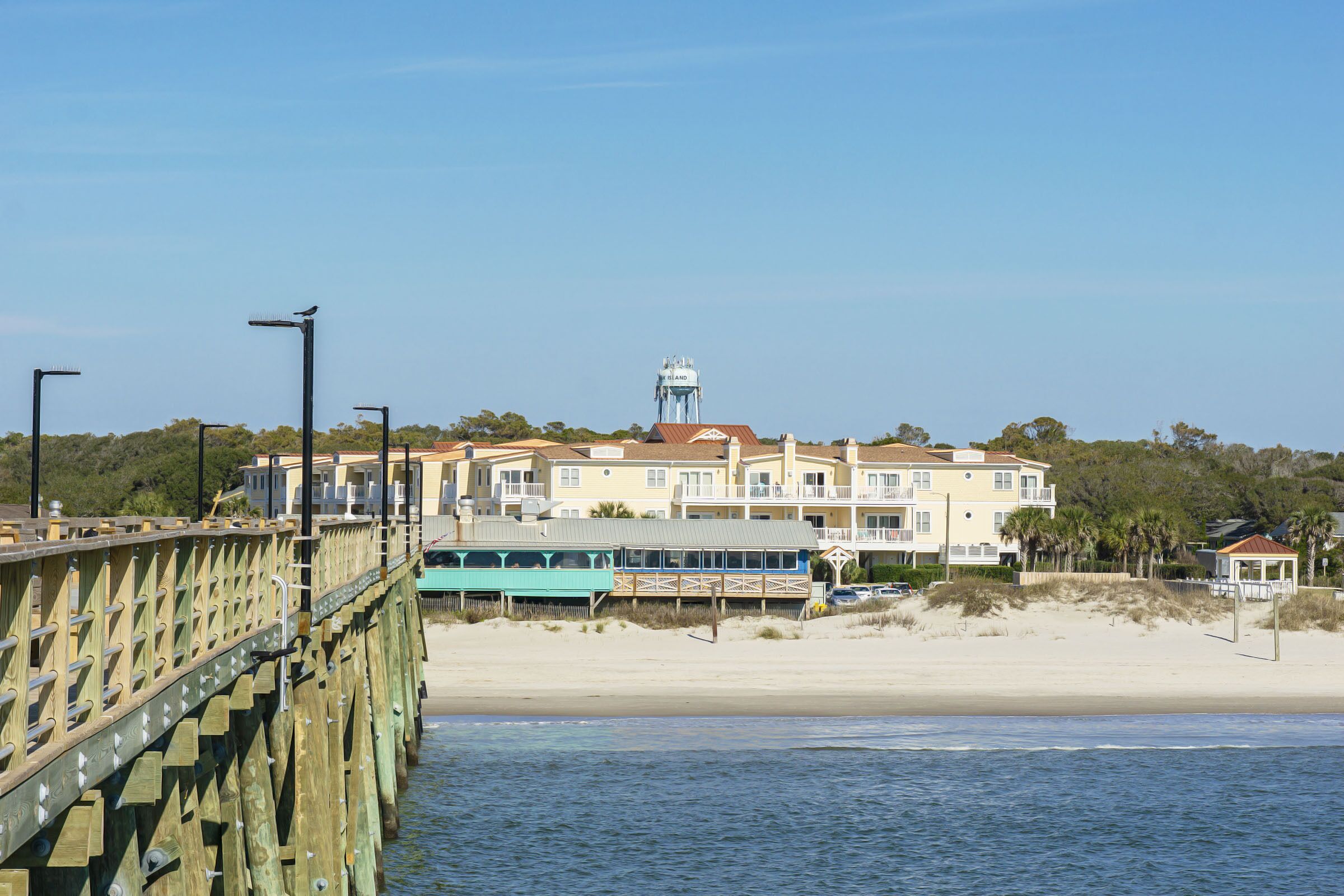 Greyt Escape: Lovely, Ocean View Condo Across from OKI Pier with Community Pool,