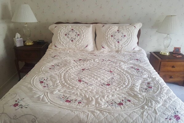 1 bedroom, desk, laptop workspace, iron/ironing board - Lovely & Quiet Private Suite "Those on the Go" (Sun Lakes)