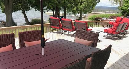 Waterfront Vacation Home Directly on Hubbard Lake - East Shore