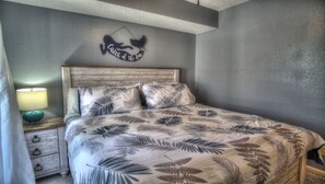 3 chambres, fer et planche à repasser, Wi-Fi, draps fournis