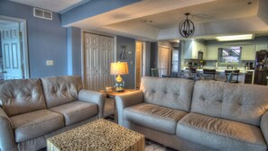 TV connectée, cheminée, Netflix, jouets