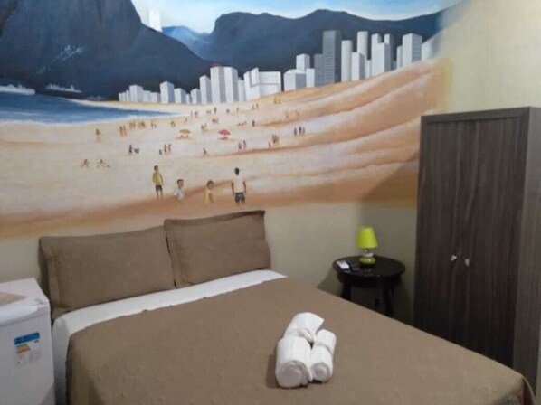 Design Twin Room | Blackout curtains, soundproofing, free WiFi