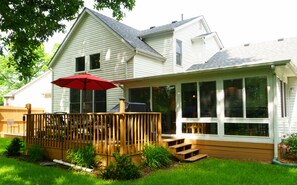 Exterior - Cozy haven near ND - 4 Bedroom Getaway! (South Bend)
