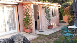 Exterior detail - Homerez - House in Montauroux (Montauroux)