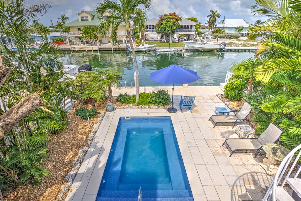 Private Pool, Dockage, Key Colony Beach, Walk to Sunset Park - PETS WELCOME!