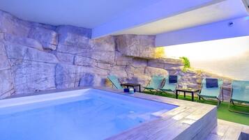 Piscine couverte