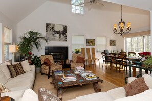 Smart TV, fireplace, DVD player, books