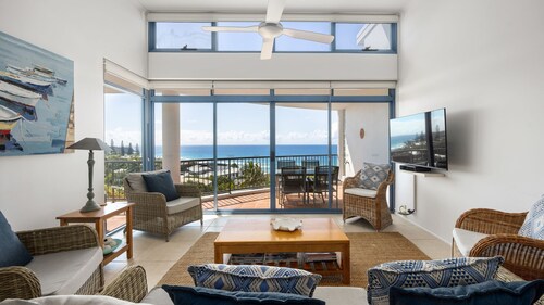 Stunning top floor Sunshine Beach Getaway Unit 7 Vista Pacific 12 Bryan Street
