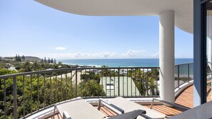 Property grounds - Stunning top floor Sunshine Beach Getaway Unit 7 Vista Pacific 12 Bryan Street (Sunshine Beach)