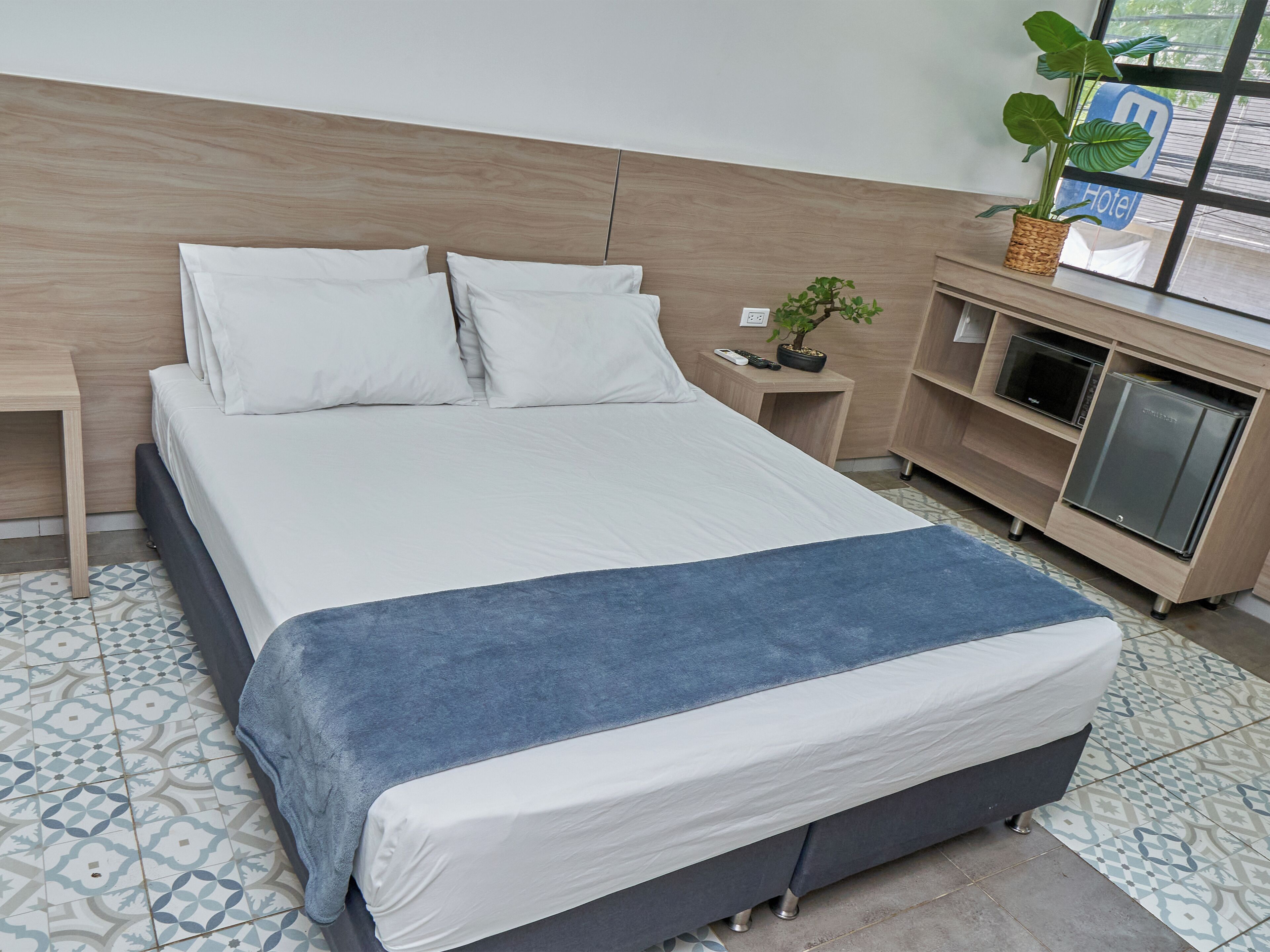 junior room | premium bedding, desk, laptop workspace, free wifi