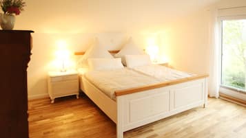 2 dormitorios, cuna de viaje, wifi gratis y ropa de cama