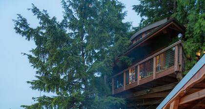 Ein maßgefertigtes Luxus-Baumhaus am Wasser in Ketchikan - ERSTAUNLICH !.