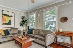 Smart TV, DVD player, offices