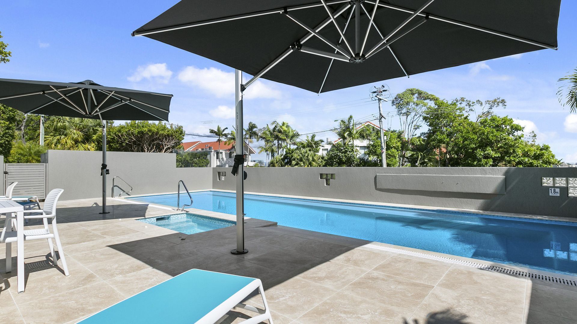 Exquisite Penthouse with views to Laguna Bay - Unit 3 Taralla 18 Edgar Bennett Avenue — image 4