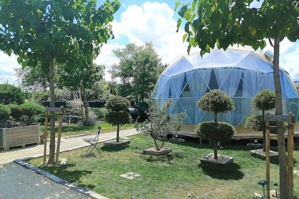 Dome und Aussenbereich
