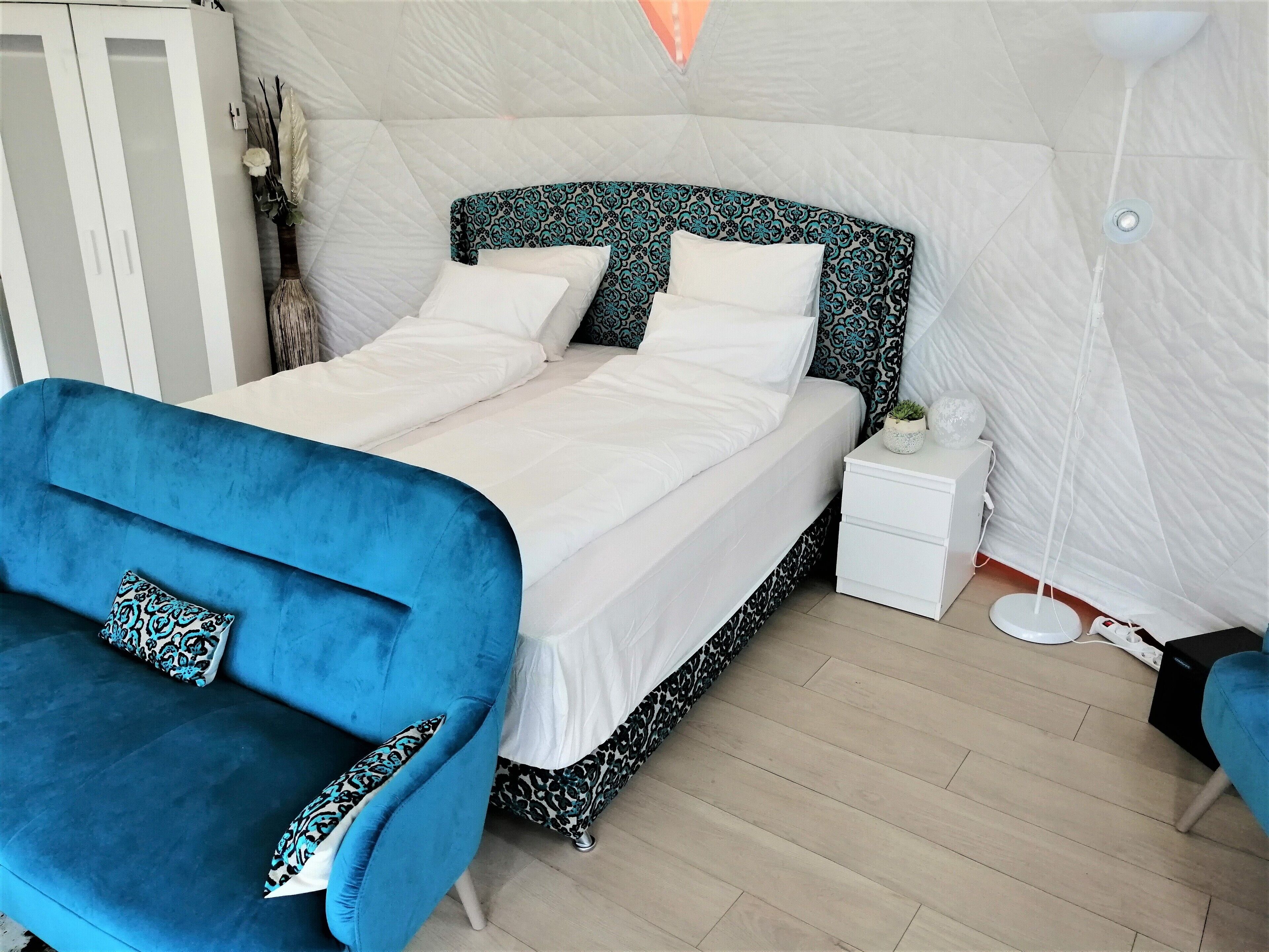 1 bedroom, in-room safe, free WiFi, bed sheets