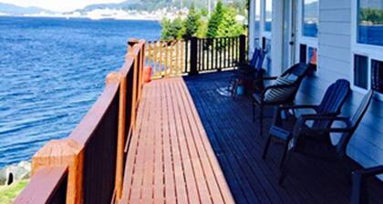 Suite frente al mar a solo 2 millas del centro!