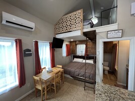 Cabana família | Área de estar | Smart TV 42 polegadas com canais digitais, TV, Netflix