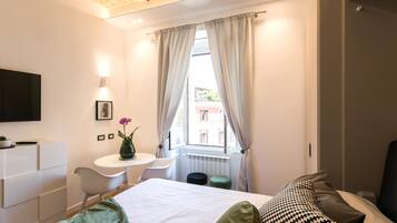 3 Schlafzimmer, Zimmersafe, Schreibtisch, BĂŒgeleisen/BĂŒgelbrett