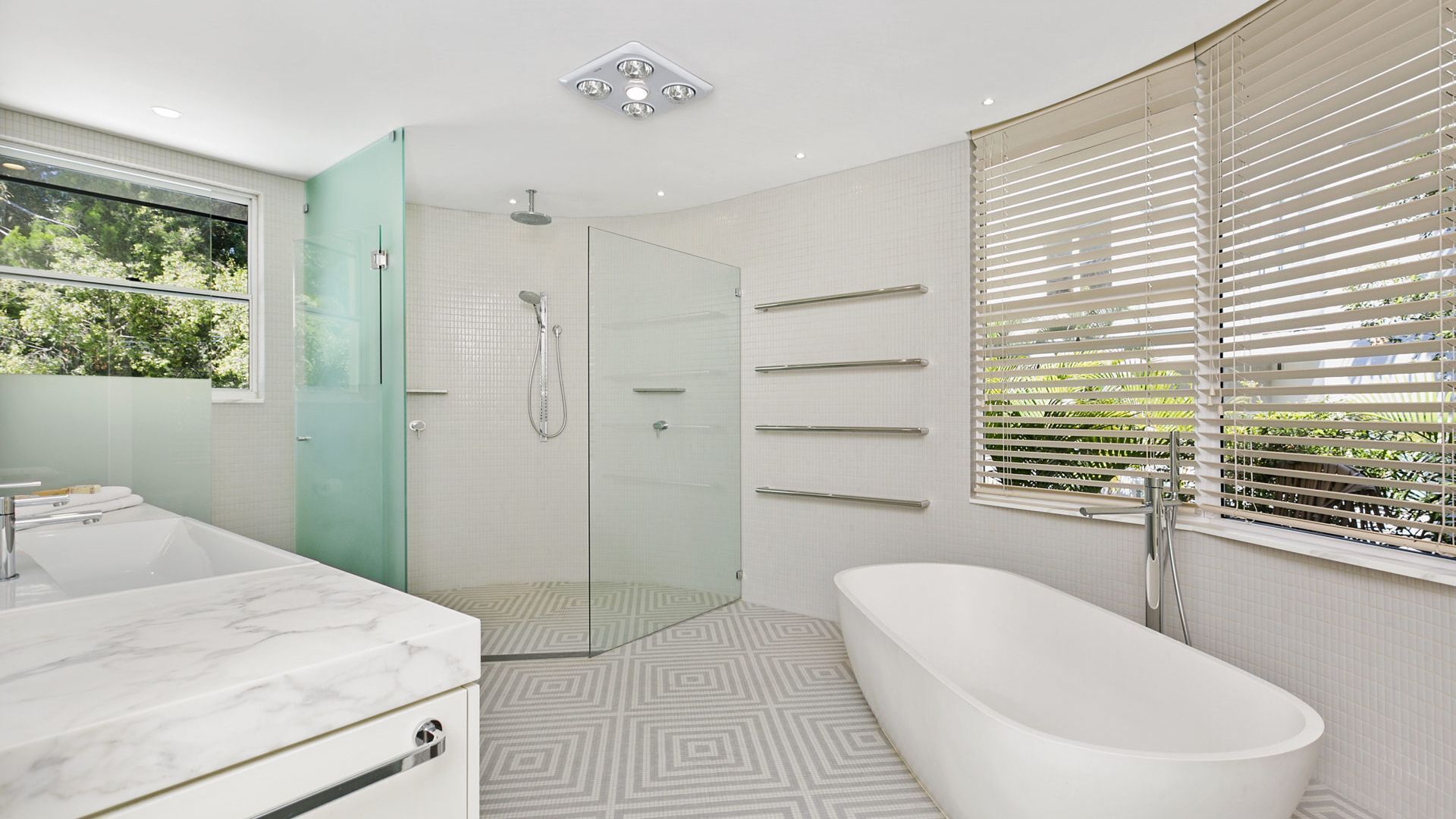 Spectacular Penthouse in Little Cove Noosa Heads - Unit 2 Cuvee 29 Allambie Rise — image 11