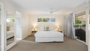 4 bedrooms, WiFi, bed sheets