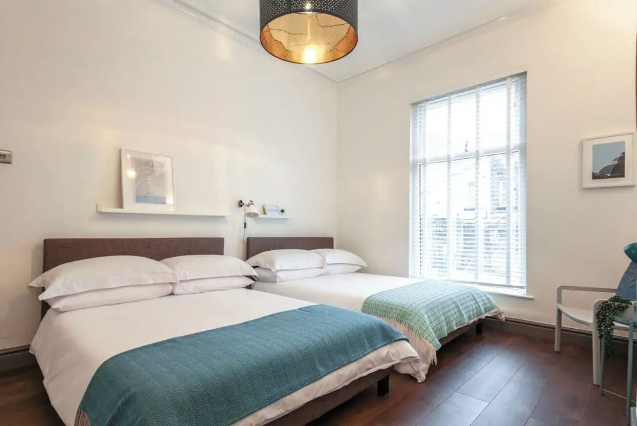 6 camere, una scrivania, Wi-Fi, lenzuola