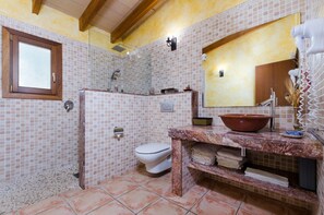Bathtub, hair dryer