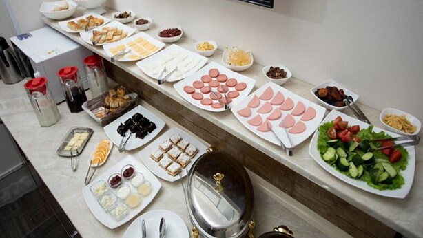 Free daily continental breakfast - Art Rakat (Tashkent)