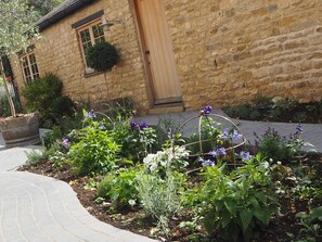 Exterior detail - Beautifully restored barn in lovely Northamptonshire Village (Orlingbury)