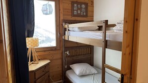 Unclassified image, 5 of 10, button - Le Portail 19 - Beautiful 2-room apartment, overlooking the slopes and the valley (LES AVANCHERS VALMOREL)