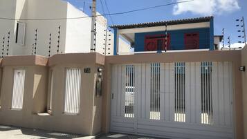 Fachada da propriedade