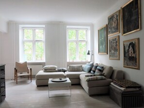 Fernseher, Stereoanlage