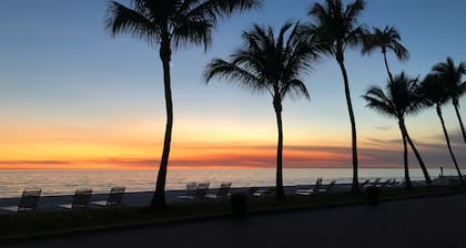 SEASIDE 408. Sea La Vie is a luxurious BEACHFRONT 2BR / 2BA Condo in FMB