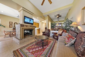 TV, fireplace, stereo