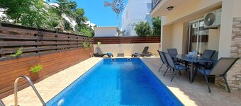 Comfortable villa Elina near  the sea