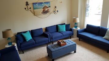 Family House | Living area | Flat-screen TV