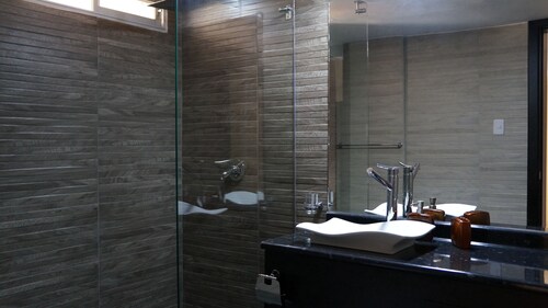 Luxus moderne Wohnung in der Nähe von Quicentro