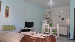 Suíte | Individualmente decorados, individualmente mobiliados, escrivaninha