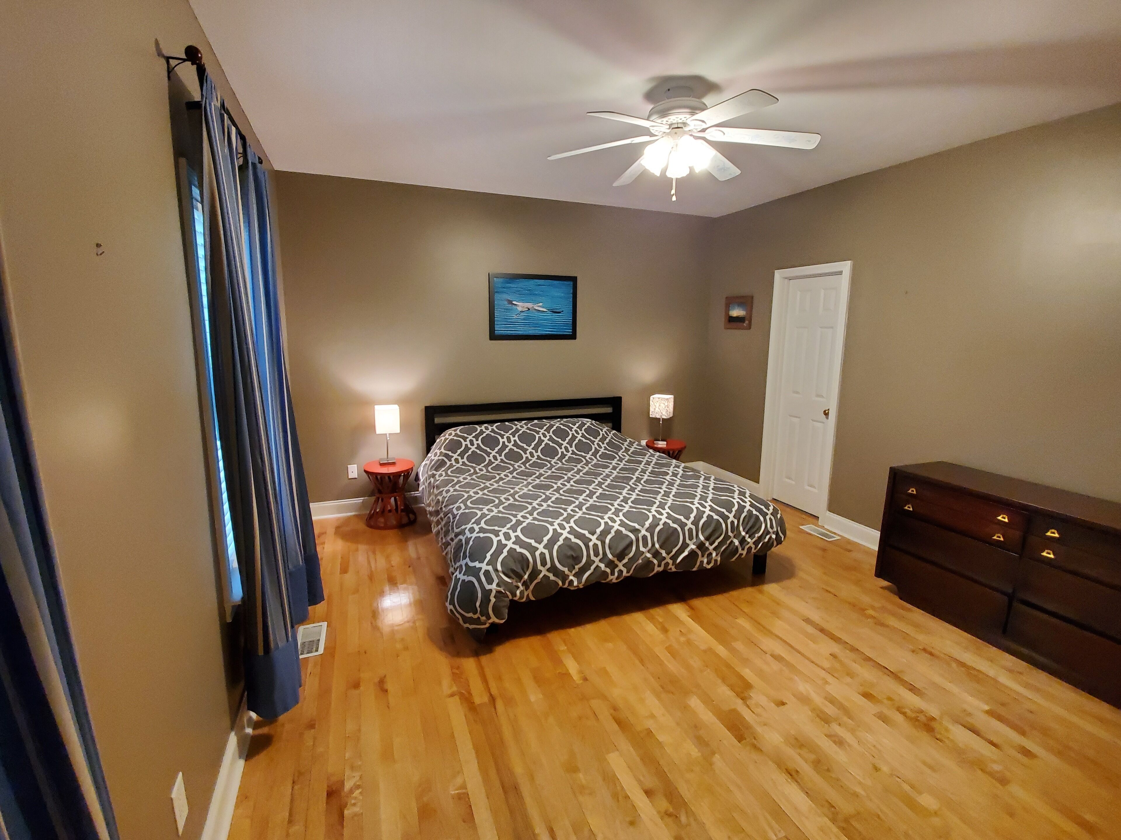 4 bedrooms, WiFi, bed sheets