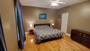4 bedrooms, WiFi, bed sheets