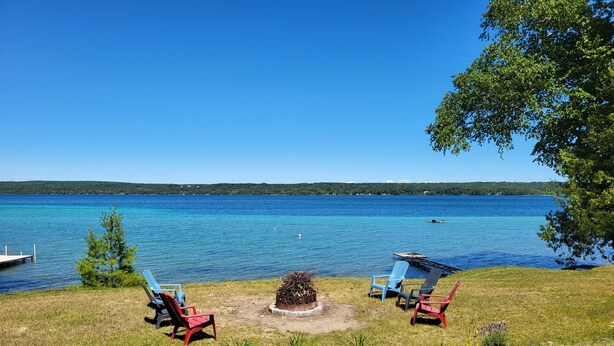 Property grounds - Torch Lake Cabin Rentals~ Where Cozy Lakefront Cabins meet stunning Torch Lake! (Kewadin)