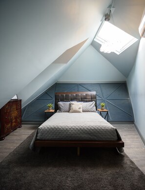 1 slaapkamer, een strijkplank/strijkijzer, gratis wifi, beddengoed