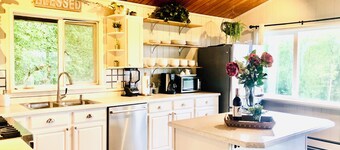 Lovely 3br/2ba Hideaway! Great for Groups & Families! Inlet & Denali Views