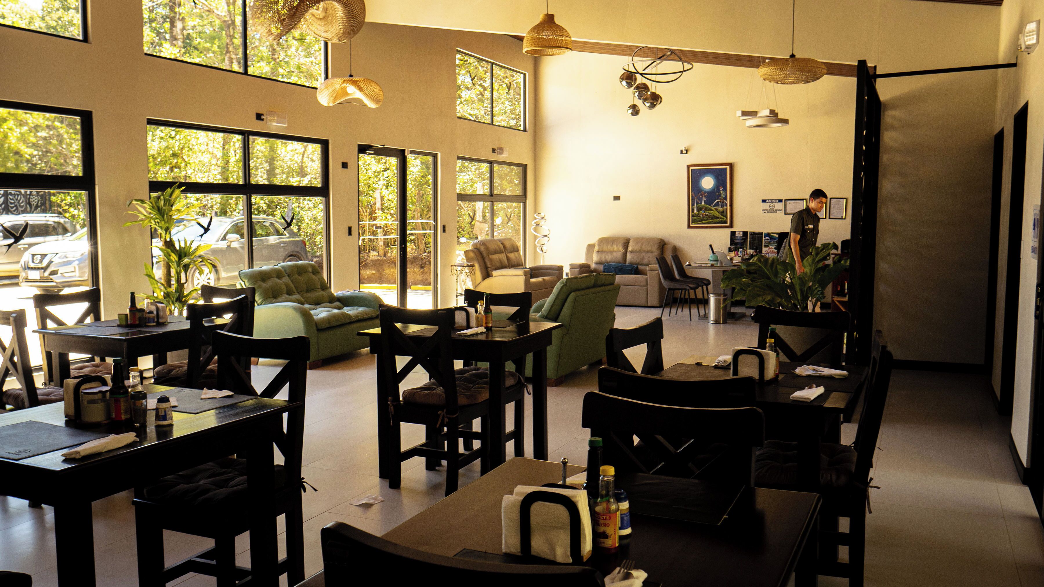 Free daily full breakfast 