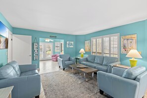 Een smart-tv en een dvd-speler